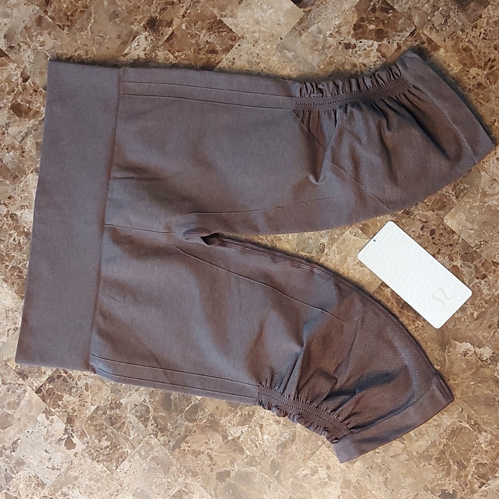Lululemon 'In The Flow Crop II', NWT, size 12